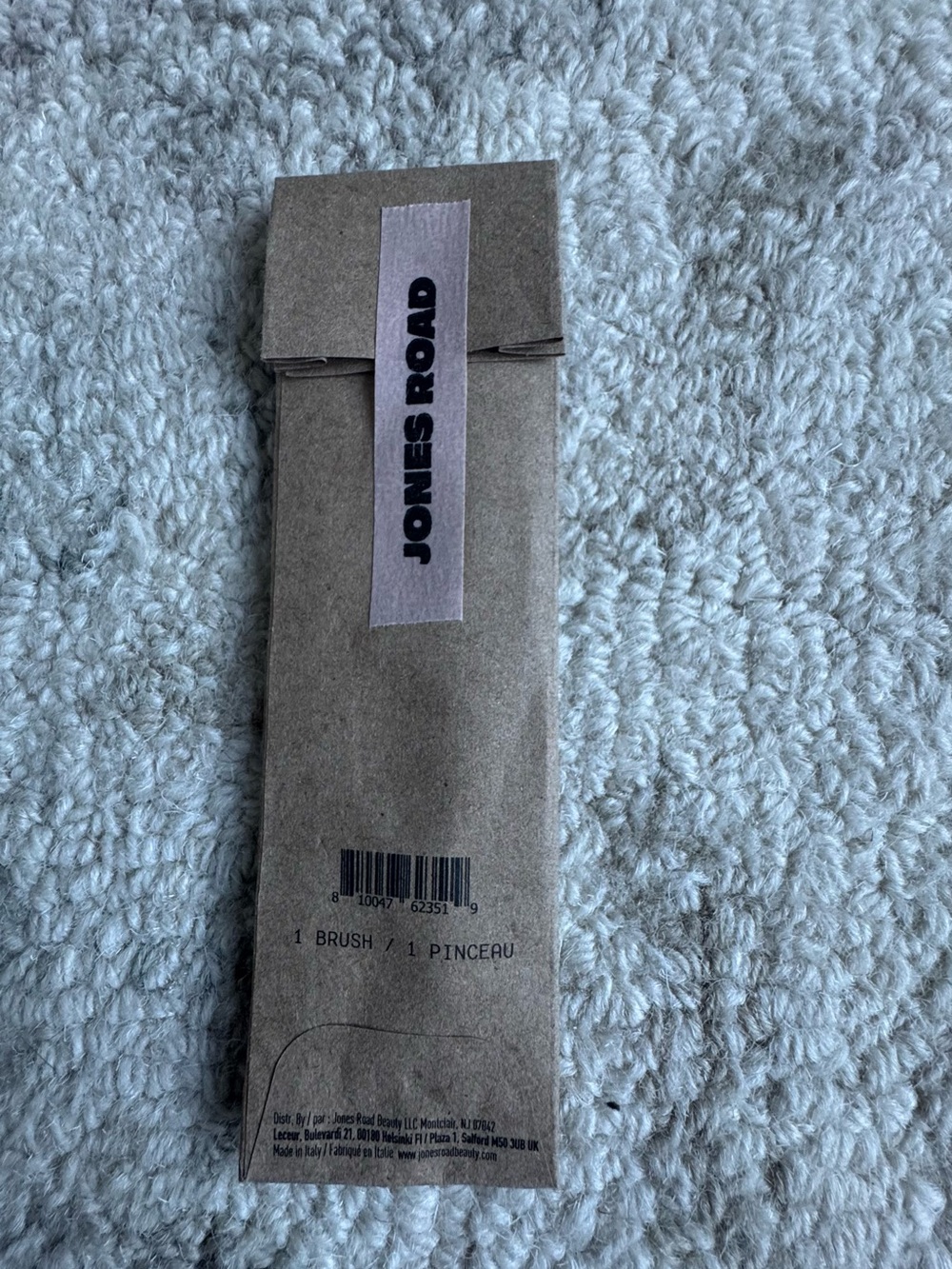 Jones Road Limited Edition Mini The Eyeliner Brush - Picture 2 of 4